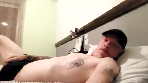 Snapshot of patrickgauvreau666 chatting on November 16, 6:57 pm Charles Tremblay online show from November 16, 6:57 pm