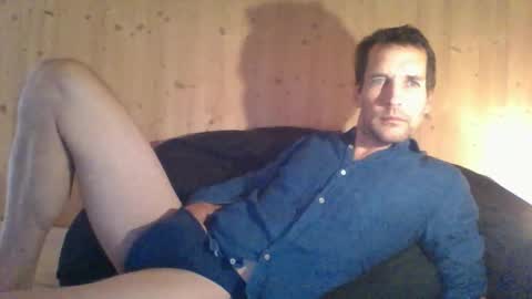 Snapshot of paueriwan chatting on November 4, 7:40 am paueriwan online show from November 4, 7:40 am