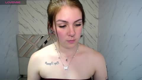 Paula online show from December 5, 6:55 pm