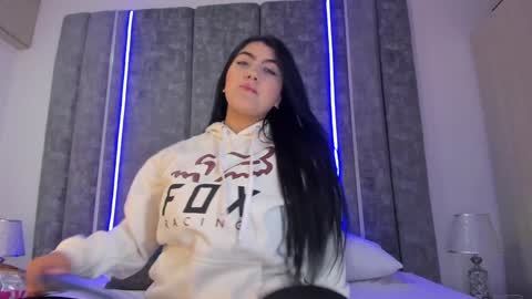 Snapshot of paulinaduarte_ chatting on January 17, 11:59 am Paulina online show from January 17, 11:59 am
