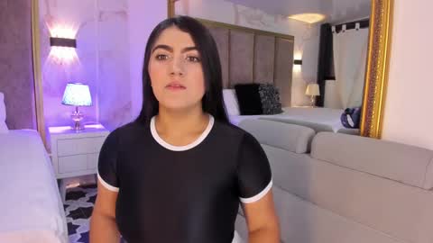 Snapshot of paulinaduarte_ chatting on February 17, 11:02 am Paulina online show from February 17, 11:02 am