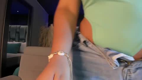 Snapshot of paulinaduarte_ chatting on February 24, 12:37 pm Paulina online show from February 24, 12:37 pm