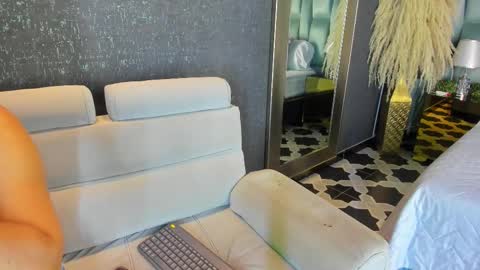 Snapshot of paulinaduarte_ chatting on November 14, 11:31 am Paulina online show from November 14, 11:31 am