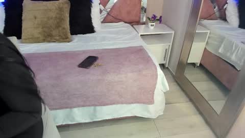 Snapshot of paulinaduarte_ chatting on November 19, 11:32 am Paulina online show from November 19, 11:32 am