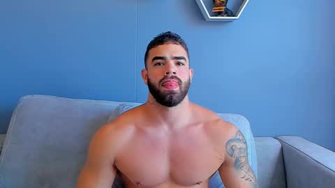 Paul Phoenix online show from February 20, 8:25 pm