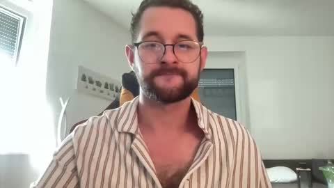 love bush online show from September 28, 9:14 am