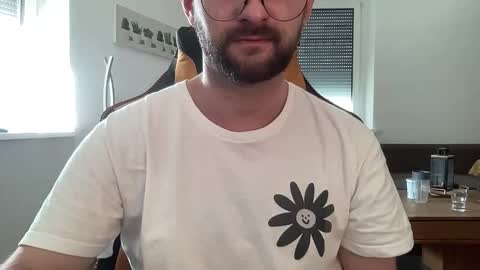 love bush online show from October 19, 8:48 am