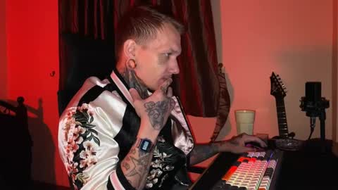 Paul Velvet online show from November 28, 7:49 pm