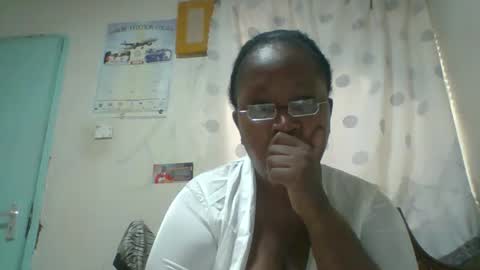 Snapshot of peace_khloe chatting on December 17, 5:46 am Peace online show from December 17, 5:46 am