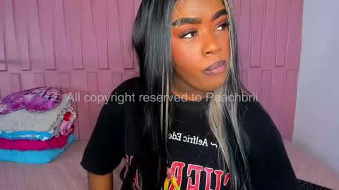 Snapshot of peachbrii chatting on September 17, 1:35 pm Briana online show from September 17, 1:35 pm