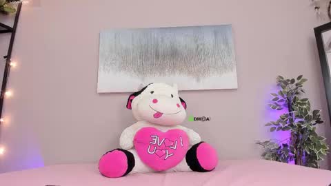 Snapshot of peachbrii chatting on October 13, 2:06 pm Briana online show from October 13, 2:06 pm