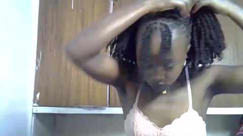 peachy_ebony online show from October 26, 3:45 am