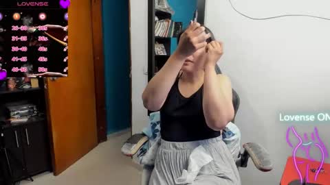 Tangerine Penaut online show from October 19, 11:05 pm