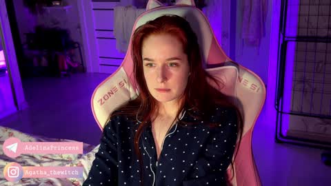 Snapshot of pearlprincess_ chatting on December 14, 4:45 am Adelina online show from December 14, 4:45 am