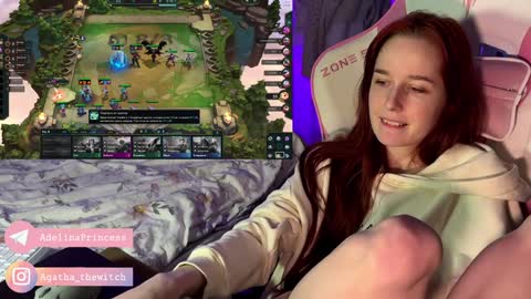 Snapshot of pearlprincess_ chatting on January 16, 3:45 am Adelina online show from January 16, 3:45 am