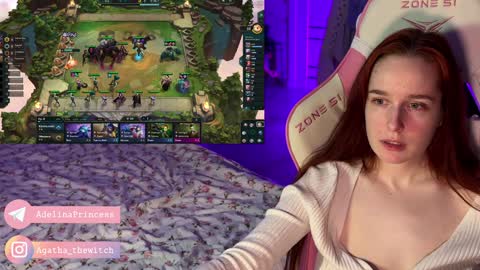 Snapshot of pearlprincess_ chatting on February 1, 2:37 am Adelina online show from February 1, 2:37 am