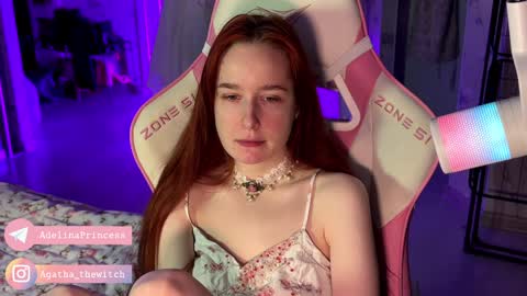 Snapshot of pearlprincess_ chatting on February 5, 11:17 pm Adelina online show from February 5, 11:17 pm