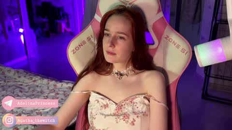 Snapshot of pearlprincess_ chatting on February 6, 2:22 am Adelina online show from February 6, 2:22 am