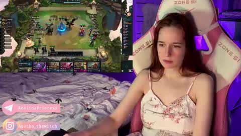 Snapshot of pearlprincess_ chatting on February 13, 2:45 am Adelina online show from February 13, 2:45 am