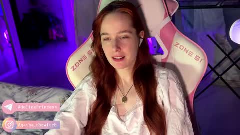 Snapshot of pearlprincess_ chatting on February 19, 11:57 pm Adelina online show from February 19, 11:57 pm