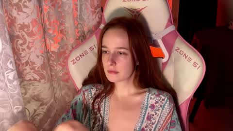 Snapshot of pearlprincess_ chatting on September 25, 10:46 pm Adelina online show from September 25, 10:46 pm