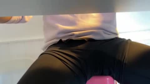 Snapshot of pedroserrano2000 chatting on January 17, 1:35 pm PedrOO OO online show from January 17, 1:35 pm