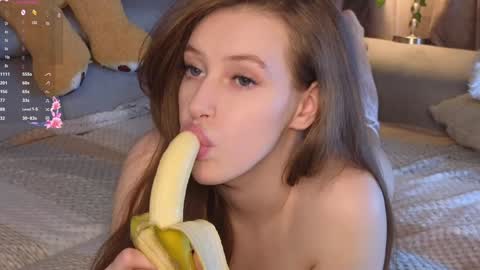 Snapshot of peek_in_my_window chatting on January 22, 7:13 pm tony online show from January 22, 7:13 pm