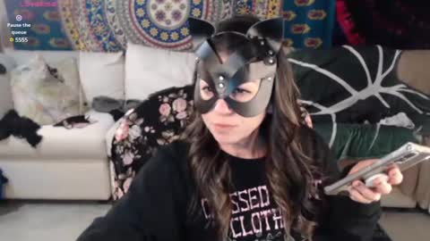 NEXT CHILL SESH  1130 930pm -ish PEEK online show from December 13, 2:54 am