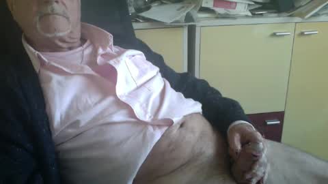 Snapshot of pegaso1000 chatting on February 15, 8:33 am pegaso1000 online show from February 15, 8:33 am