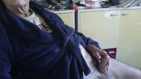 Snapshot of pegaso1000 chatting on September 30, 7:57 am pegaso1000 online show from September 30, 7:57 am