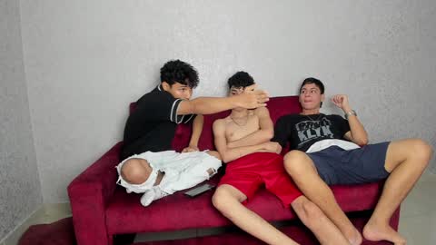 CAIN-19  ALLEN-18 RONALD-18 AUSTIN-18 MOD DANTE online show from January 8, 8:50 pm