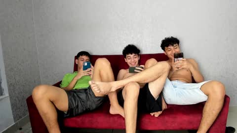 CAIN-19  ALLEN-18 RONALD-18 AUSTIN-18 MOD DANTE online show from January 16, 3:34 am