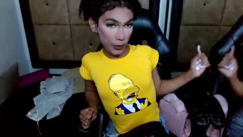 Penelopee Rouse online show from November 17, 8:25 pm