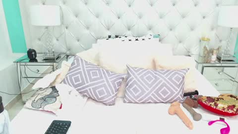 Penelope Laurent online show from December 8, 4:39 pm