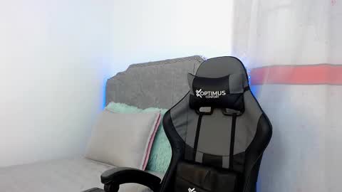 Andy online show from February 18, 8:05 am