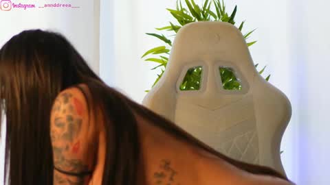 Snapshot of perfectt33n chatting on February 22, 9:34 am Dee online show from February 22, 9:34 am