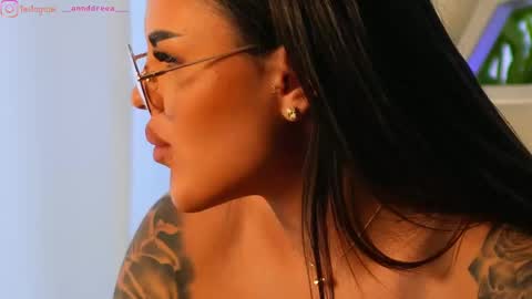 Snapshot of perfectt33n chatting on February 24, 12:48 pm Dee online show from February 24, 12:48 pm