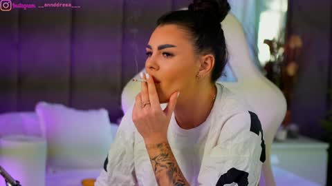 Snapshot of perfectt33n chatting on October 23, 12:04 pm Dee online show from October 23, 12:04 pm