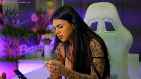 Snapshot of perfectt33n chatting on November 5, 3:23 pm Dee online show from November 5, 3:23 pm