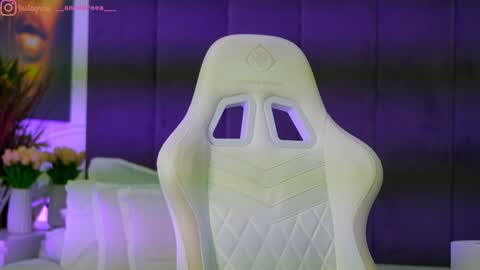 Snapshot of perfectt33n chatting on November 21, 5:44 pm Dee online show from November 21, 5:44 pm