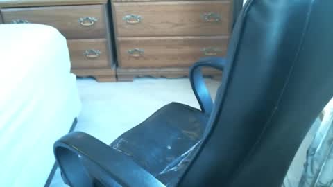 perkymalenipples online show from October 18, 1:45 pm