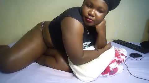 perpetual_doll online show from February 4, 9:10 pm