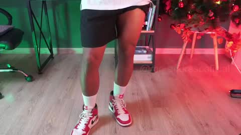 andres    online show from December 28, 5:25 pm