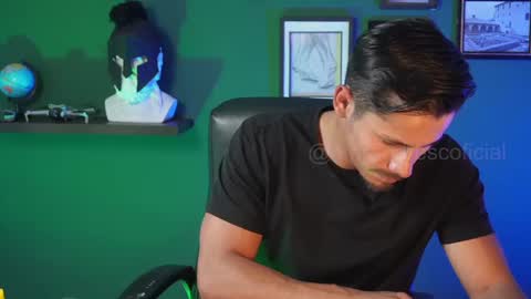 andres    online show from March 6, 7:54 pm