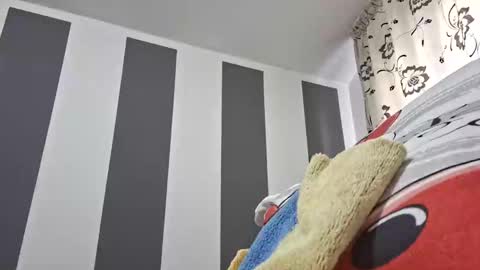 Lisa -  online show from February 25, 2:33 pm