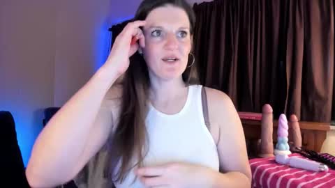 Snapshot of pessimistically_optimistic chatting on October 11, 11:53 am Kelly online show from October 11, 11:53 am