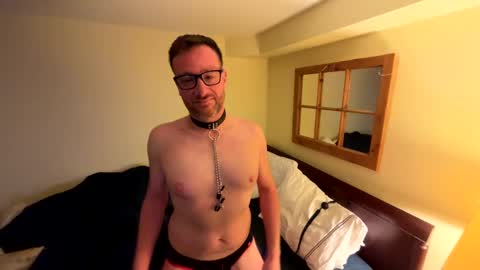 Snapshot of pete_mac chatting on November 1, 10:39 am Pete online show from November 1, 10:39 am