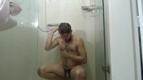 Snapshot of peter_x_annaud chatting on December 6, 9:57 pm FELIPE online show from December 6, 9:57 pm