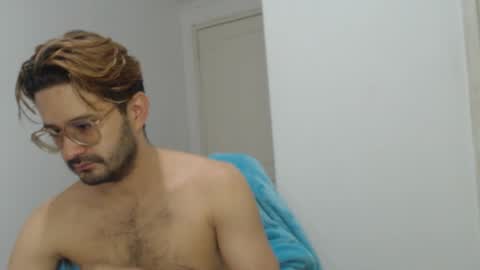 Snapshot of peter_x_annaud chatting on September 29, 10:53 am FELIPE online show from September 29, 10:53 am