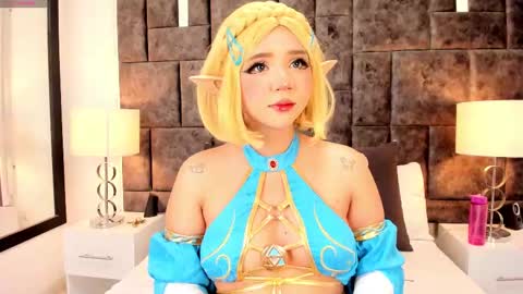 Im Rosse but u can call me Rossie or Rosita . online show from February 10, 8:00 pm